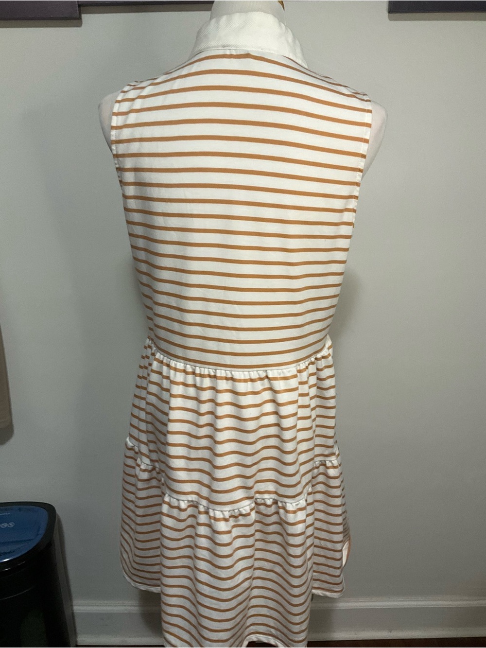 Nautica Jeans Cream and Tan Striped Sleeveless V-Neck Tiered Dress Size M - Picture 3 of 4